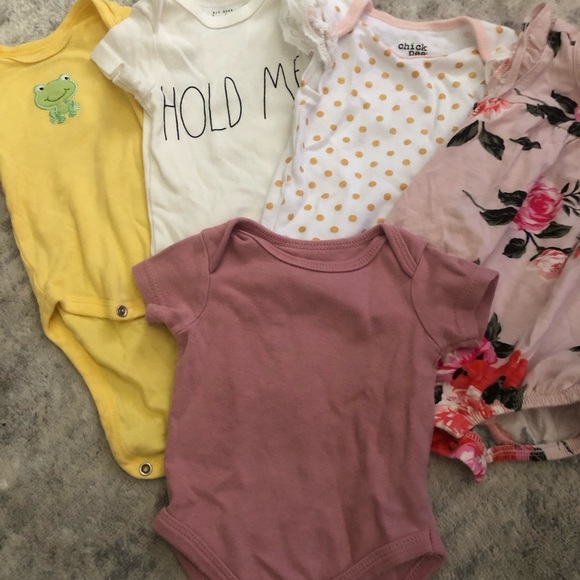 Assorted 0-3 month old bundle - Picture 5 of 5